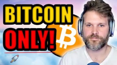 CONFRONTING A BITCOIN MAXIMALIST! 😤 🤬 🤯